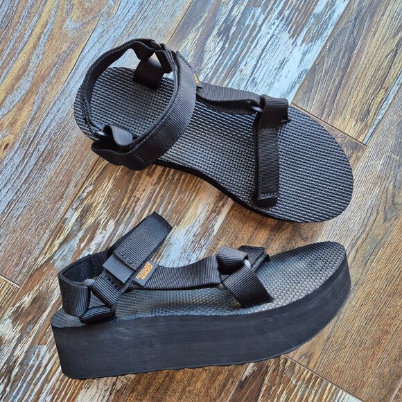 NWoB Teva Flatform 4.5 cm. Universal Sport Sandals Hook&Loop Black - Picture 2 of 11